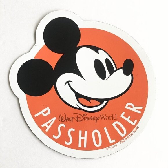 Lot of 6 Disney Passholder Magnets - Picture 4 of 8